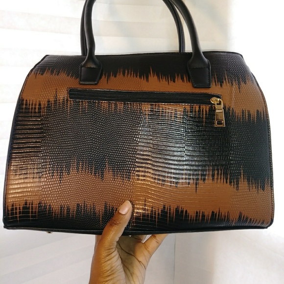 Handbag - Picture 2 of 3